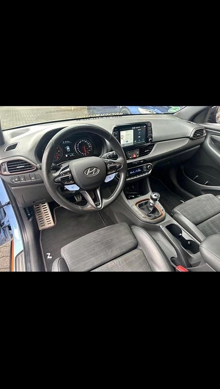 Gebraucht Hyundai i30 275 PS (202 kW) 2019 Blau Limousine