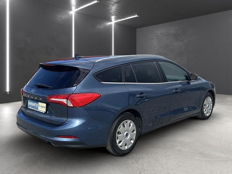 Gebraucht Ford Focus Titanium 125 PS (91 kW) 2021 Blau metallic