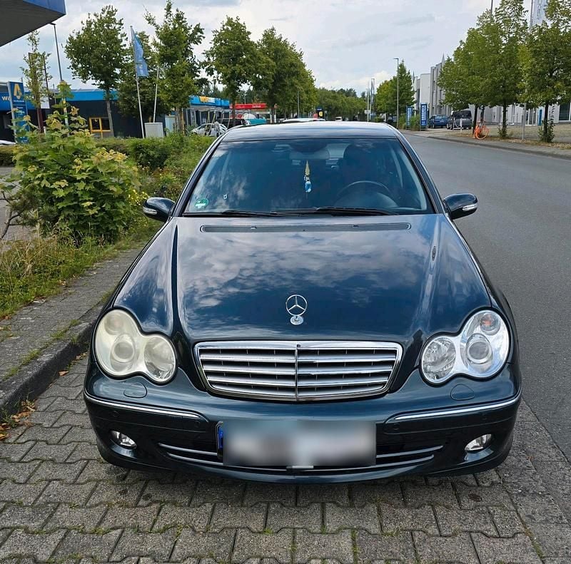 Gebraucht Mercedes C240 170 PS (125 kW) 2005 Andere farben Limousine