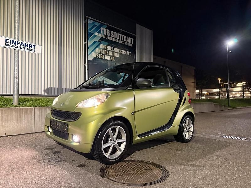 Grün Gebraucht 2010 Smart ForTwo Coupé Pulse Kleinwagen | 4.999 € - Bild 1/4