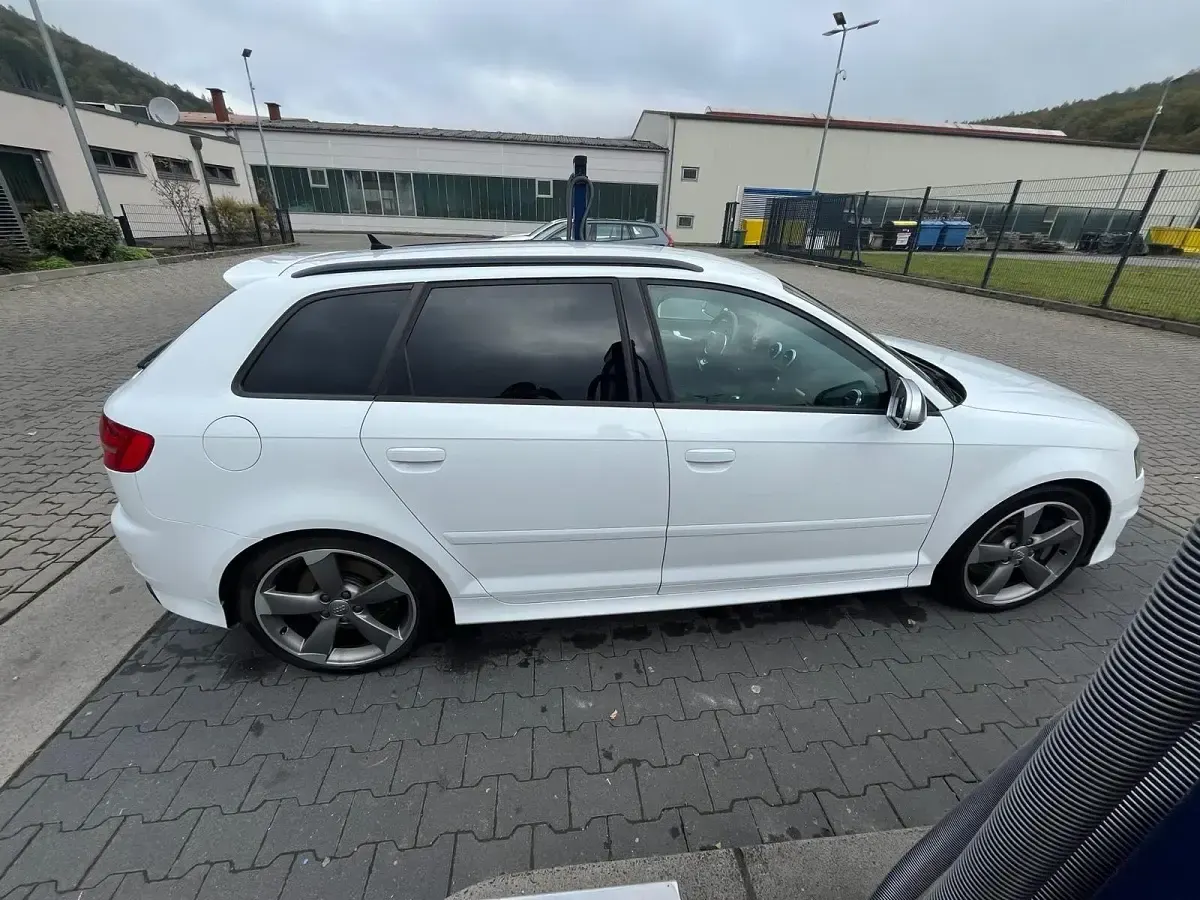 Gebraucht Audi S3 265 PS (194 kW) 2010 Weiß Kleinwagen