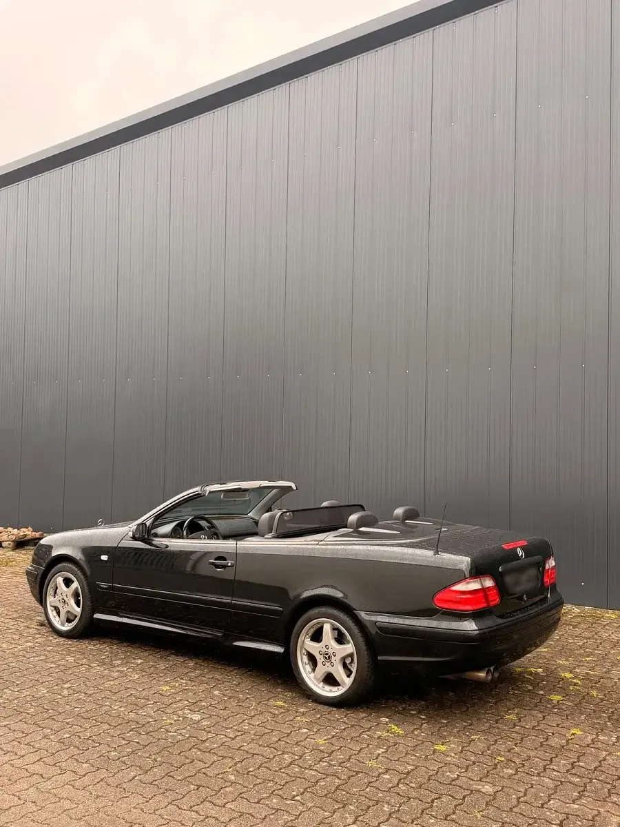 Gebraucht Mercedes CLK430 279 PS (205 kW) 2000 Schwarz Cabrio