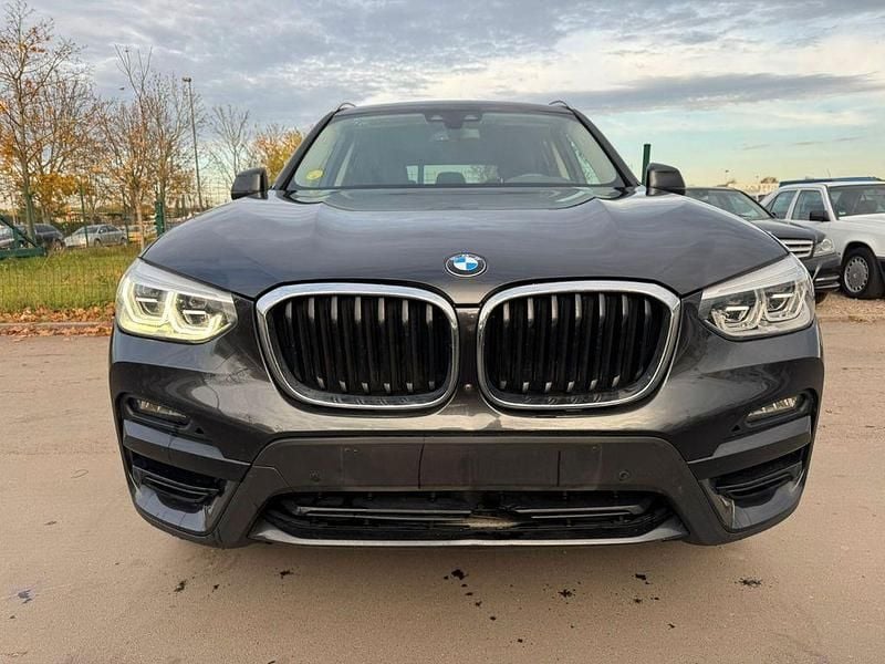 Grau Gebraucht 2020 BMW X3 Sport Line SUV | 19.900 € (Superpreis) - Bild 1/4