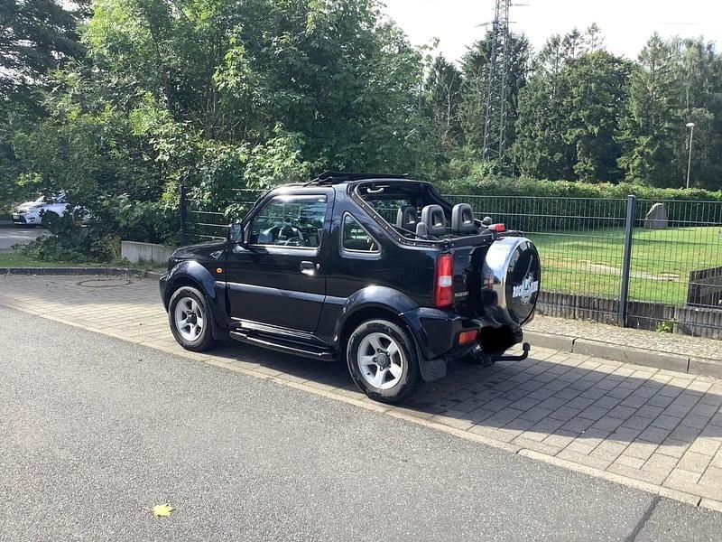 Schwarz Gebraucht 2006 Suzuki Jimny SUV | 8.950 € (Teuer) - Bild 1/4
