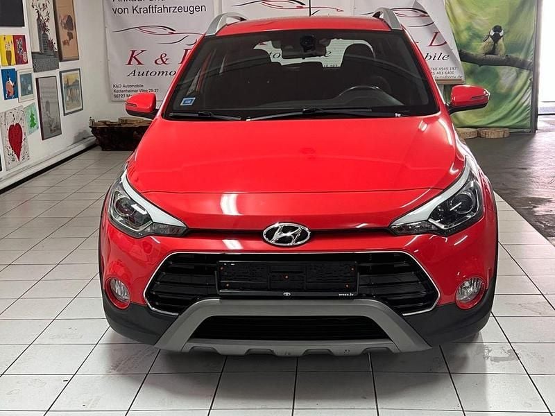Gebraucht Hyundai i20 Active 101 PS (74 kW) 2018 Orange Limousine