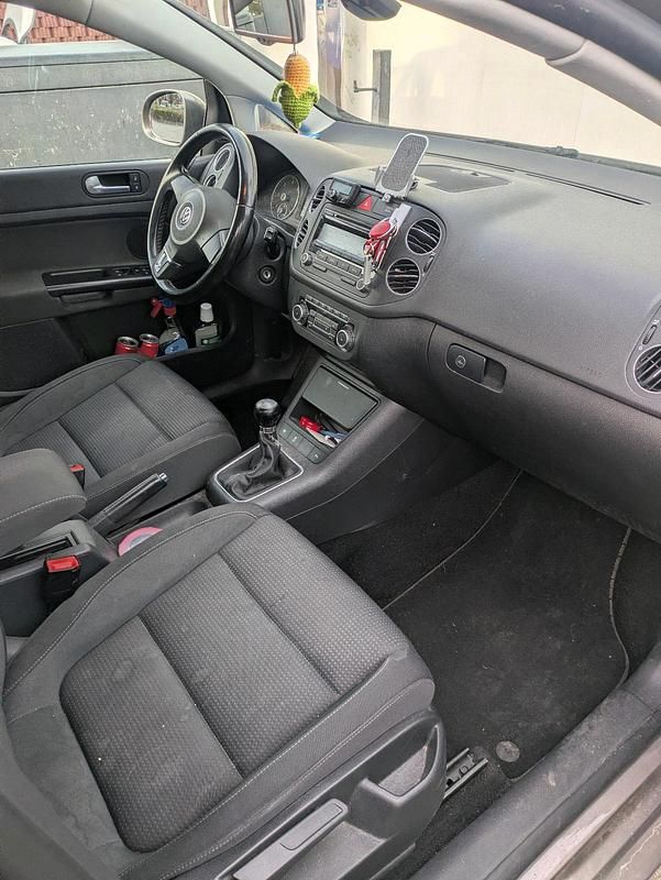 Gebraucht VW Golf VI 105 PS (77 kW) 2010 Kleinwagen