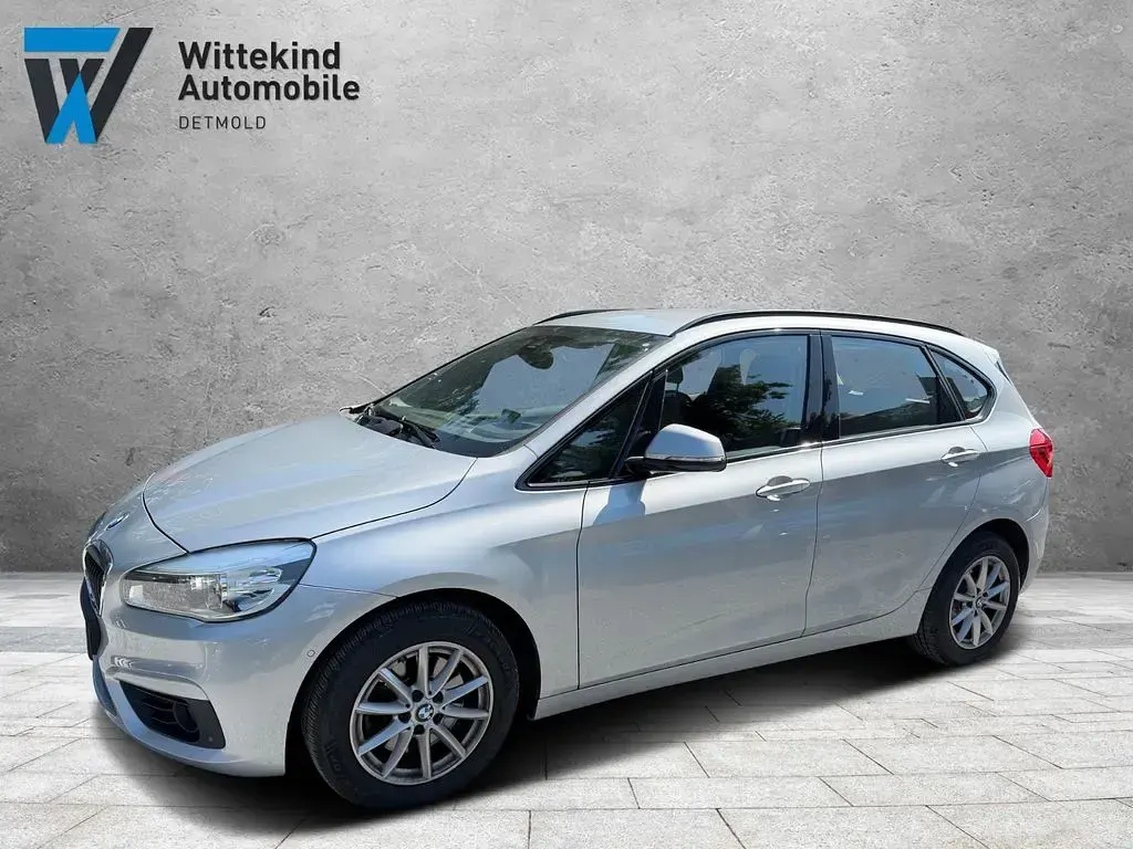 Gebraucht BMW 218 Active Tourer Sport Line 136 PS (100 kW) 2015 Silber Van / Kleinbus