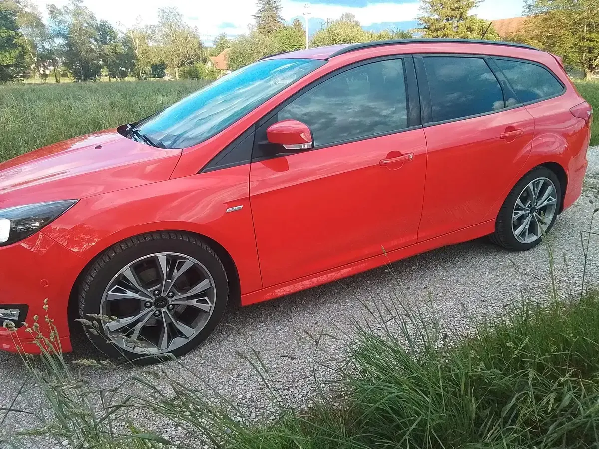 Gebraucht Ford Focus ST-Line 150 PS (110 kW) 2018 Rot Kombi