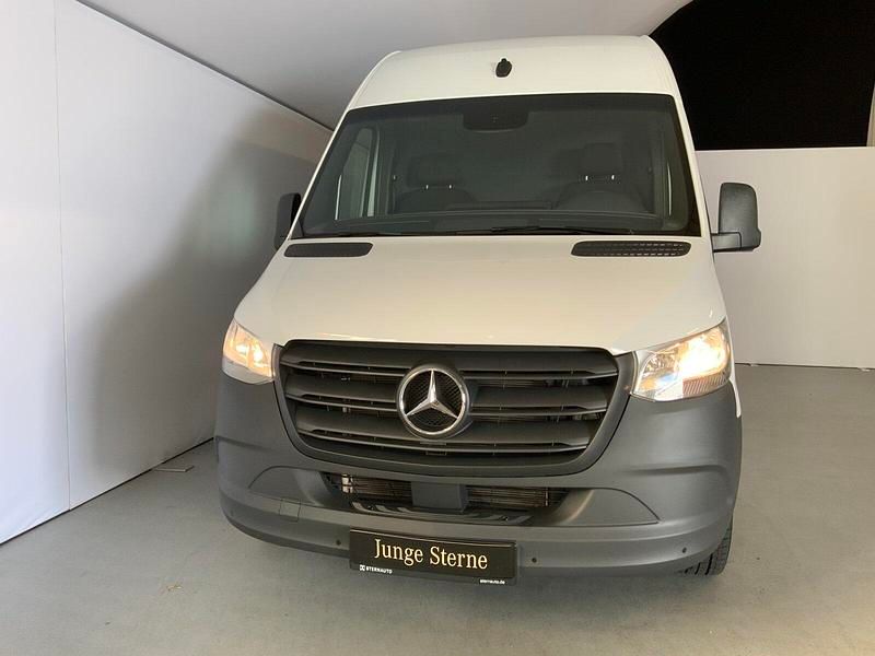 Gebraucht Mercedes Sprinter 150 PS (110 kW) 2023 Arktikweiß Van