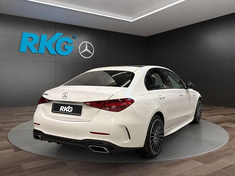 Gebraucht Mercedes C300e AMG 197 PS (144 kW) 2025 Weiß Limousine