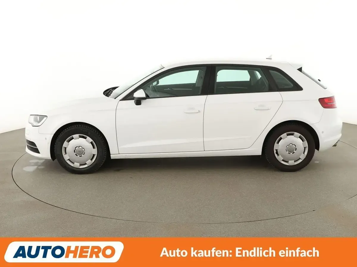 Gebraucht Audi A3 Attraction 150 PS (110 kW) 2015 Weiß Limousine