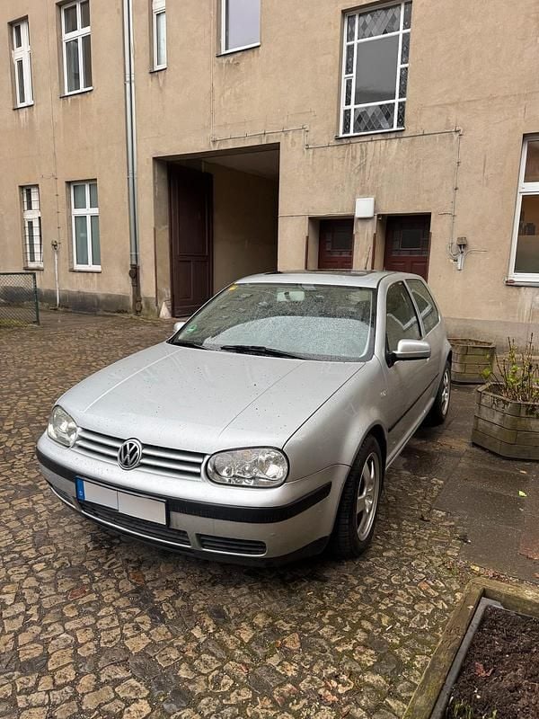 Gebraucht VW Golf 75 PS (55 kW) 2000 Silber Coupé