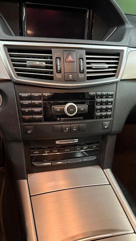 Gebraucht Mercedes E350 292 PS (214 kW) 2010 Grau Kombi