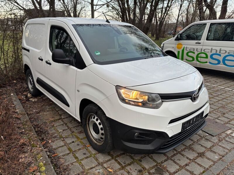 Weiß Gebraucht 2021 Toyota Proace City Van | 10.999 € (Fairer Preis) - Bild 1/4