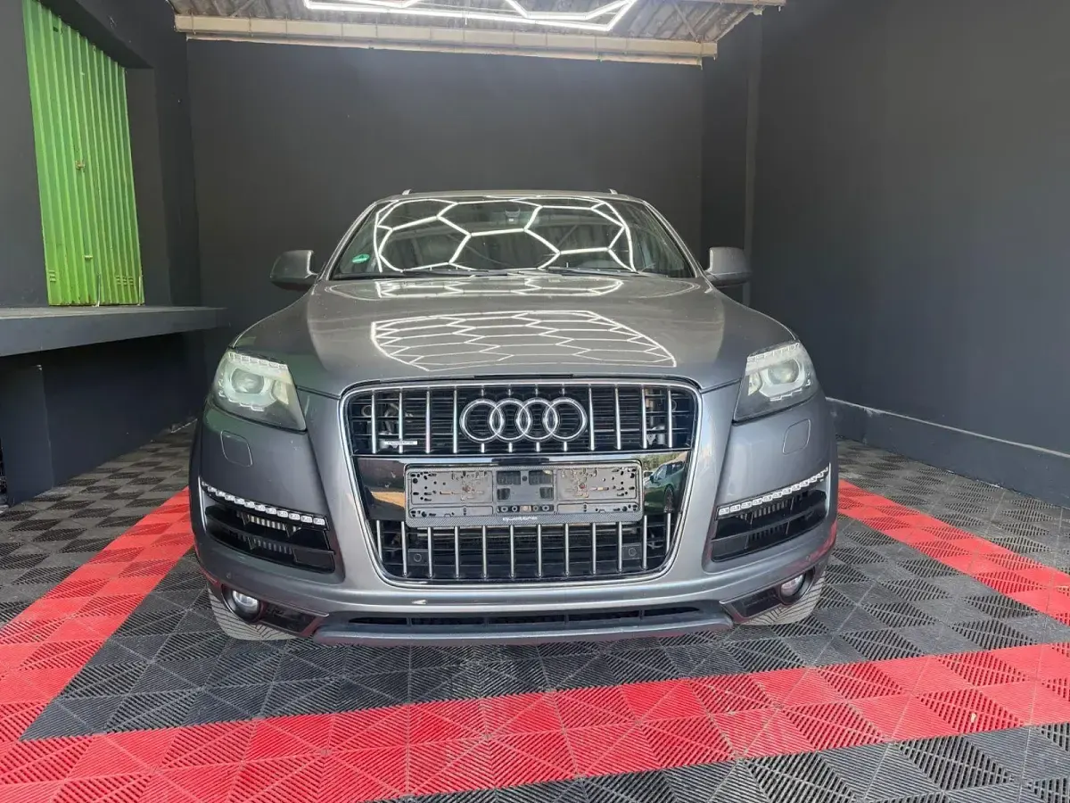 Gebraucht Audi Q7 Ambiente 239 PS (175 kW) 2010 Grau SUV