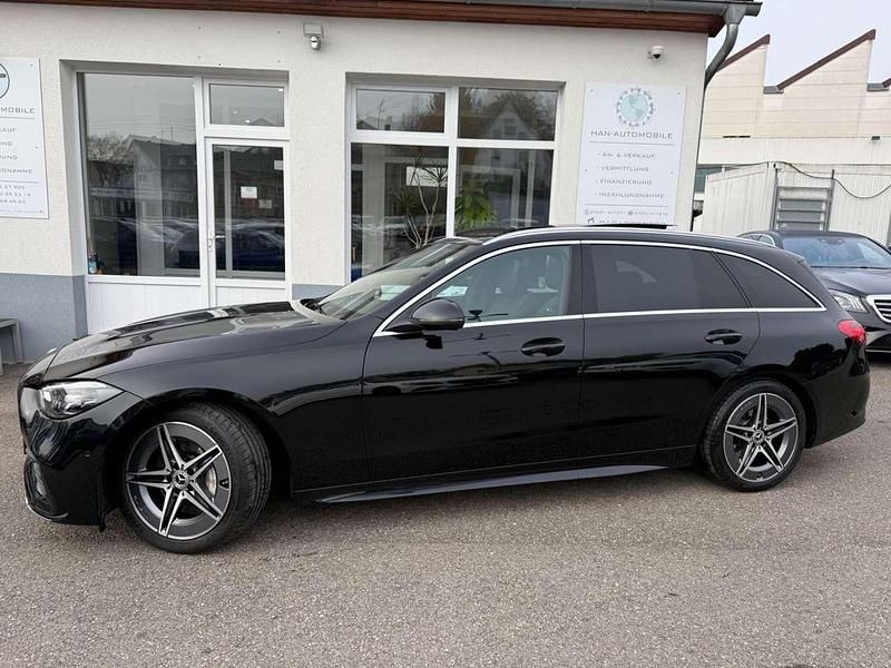 Schwarz unilack Gebraucht 2022 Mercedes C220 AMG line Kombi | 32.850 € (Fairer Preis) - Bild 1/4