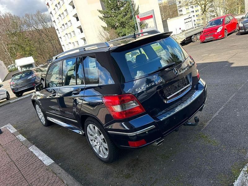 Gebraucht Mercedes GLK320 224 PS (164 kW) 2009 Blau SUV