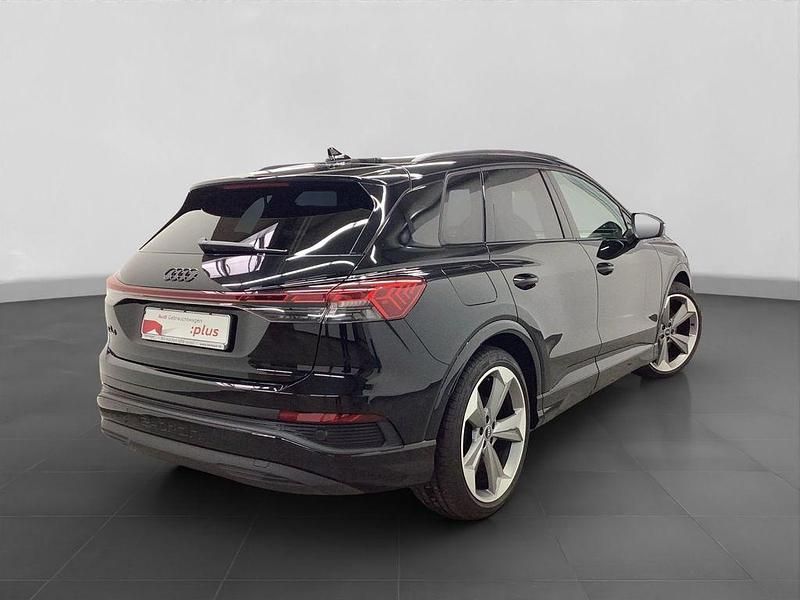 Gebraucht Audi Q4 e-tron Ambiente 150 kW (204 PS) 2023 Mythosschwarz metallic SUV