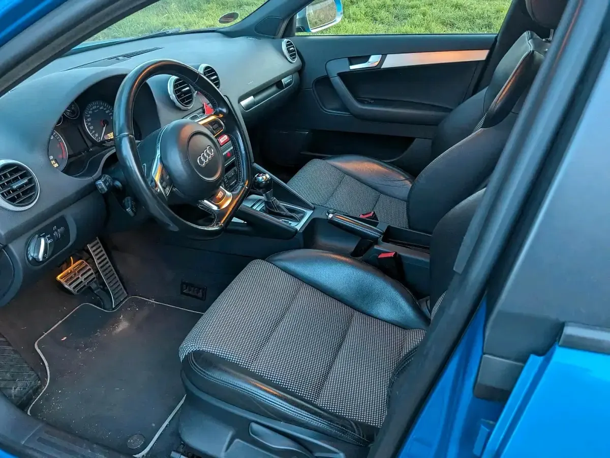 Gebraucht Audi S3 265 PS (194 kW) 2010 Blau Kleinwagen
