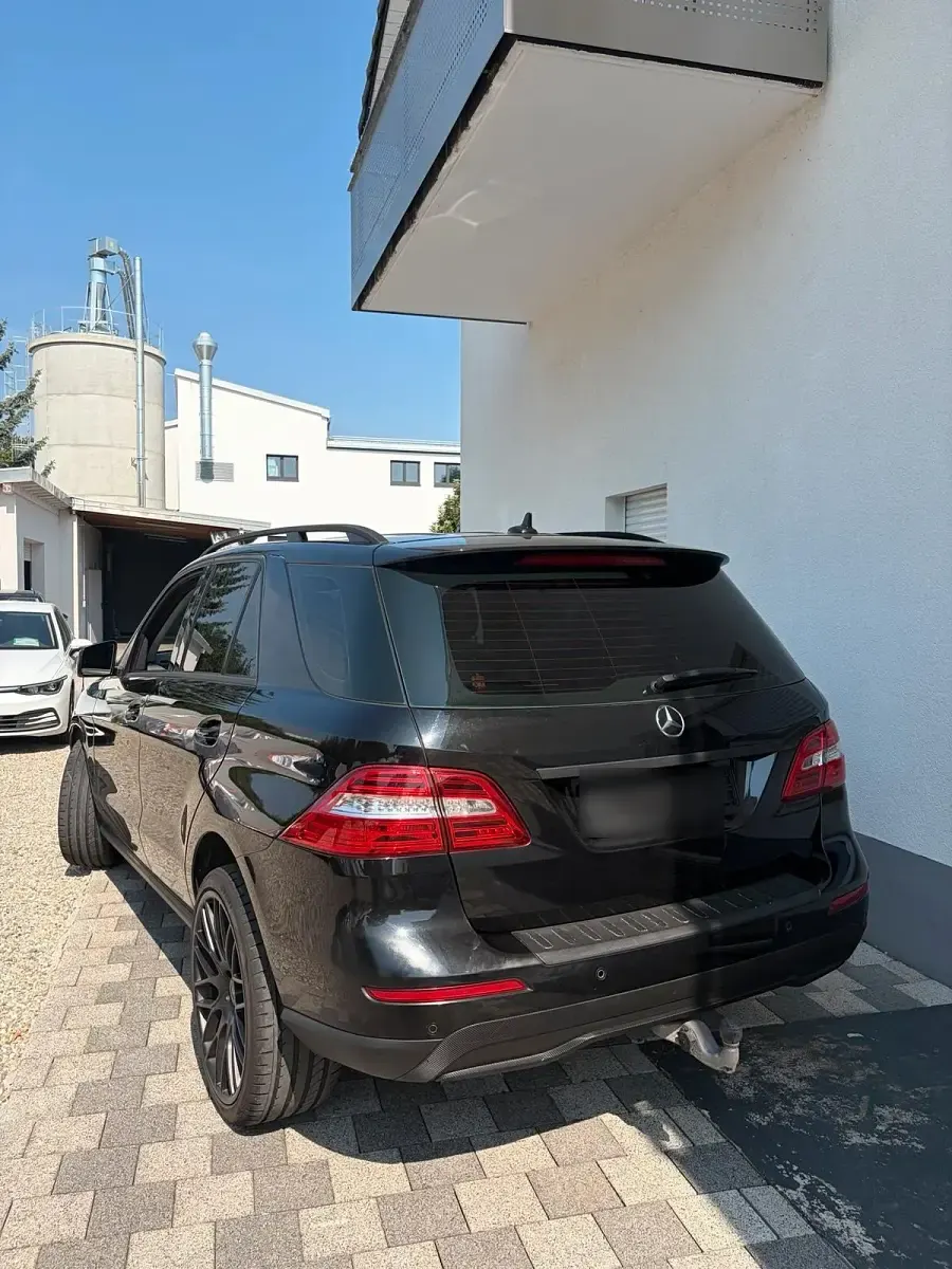Gebraucht Mercedes ML350 258 PS (189 kW) 2013 Schwarz SUV