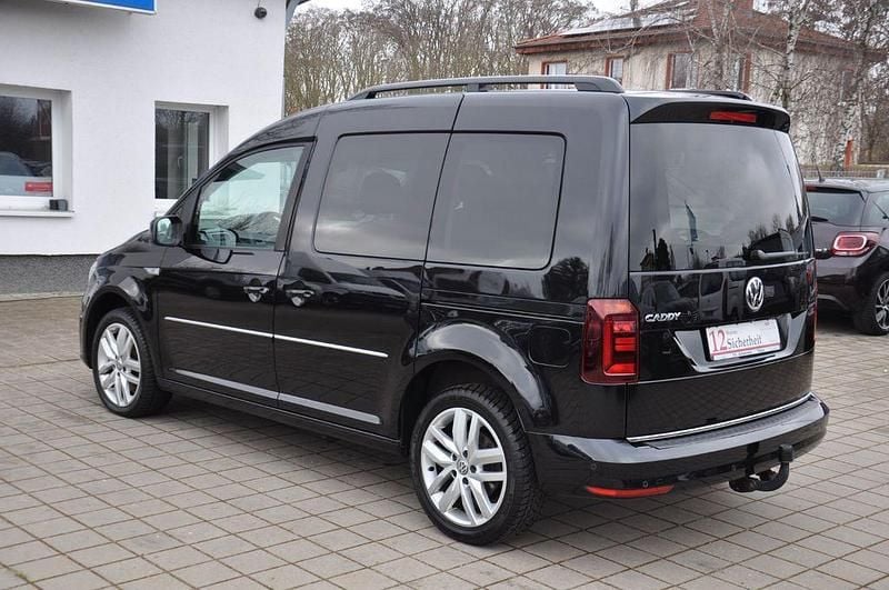 Gebraucht VW Caddy Highline 150 PS (110 kW) 2018 Deep black perleffekt Van / Kleinbus