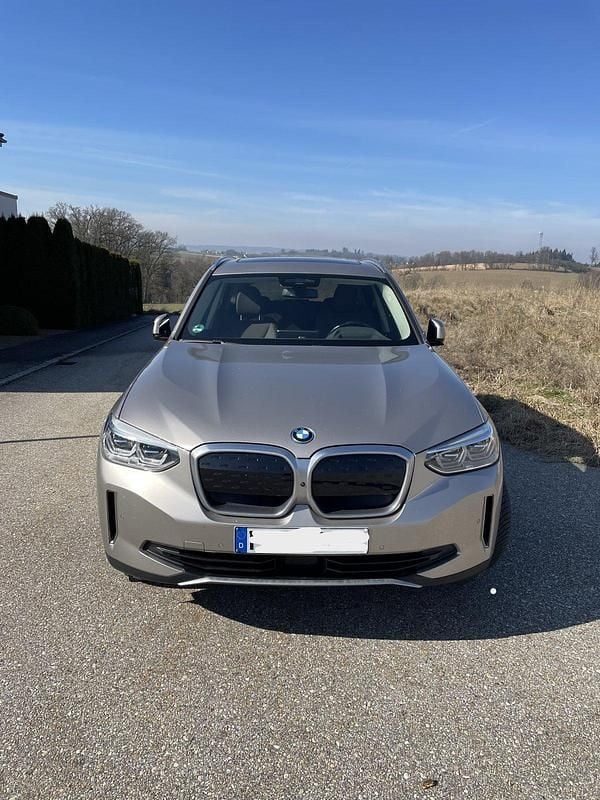 Gebraucht BMW iX3 210 kW (286 PS) 2021 Beige SUV