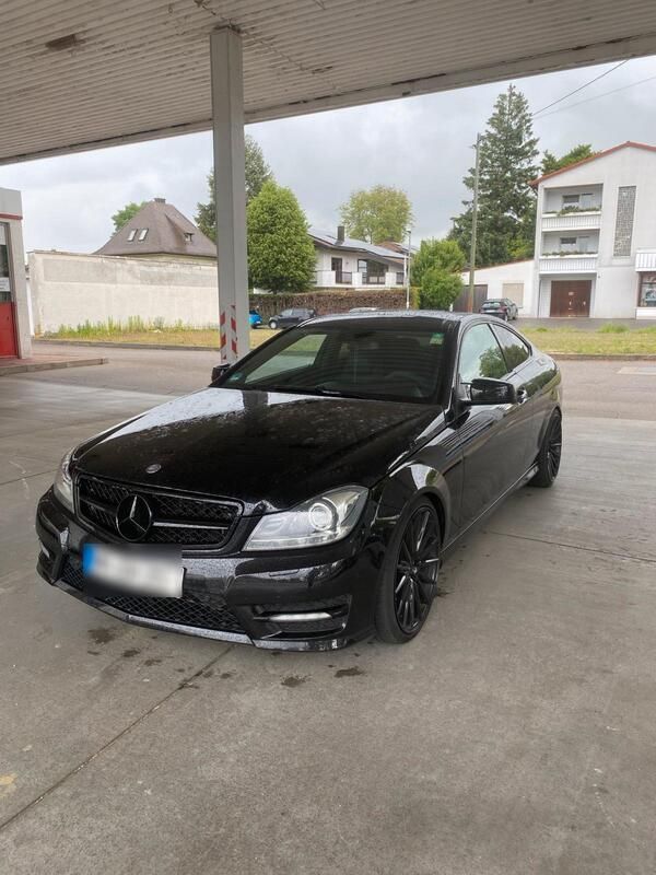 Schwarz Gebraucht 2012 Mercedes C350 Coupé | 16.499 € (Teuer) - Bild 1/4