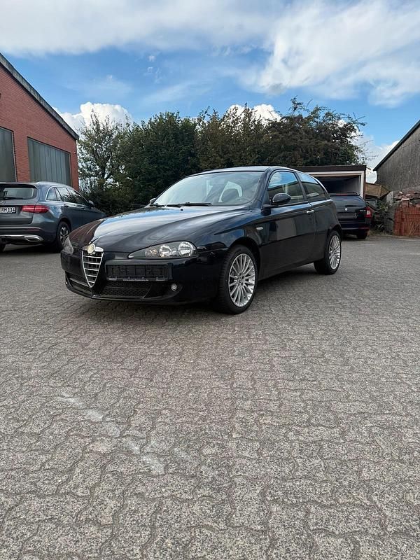 Schwarz Gebraucht 2007 Alfa Romeo 147 Kleinwagen | 3.850 € - Bild 1/4