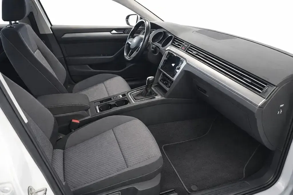 Second-hand VW Passat 122 CP (89 kW) 2022 Alb Break