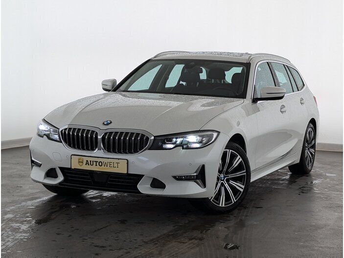 Mineralweiss Gebraucht 2022 BMW 320 Luxury Line | 27.860 € (Superpreis) - Bild 1/4