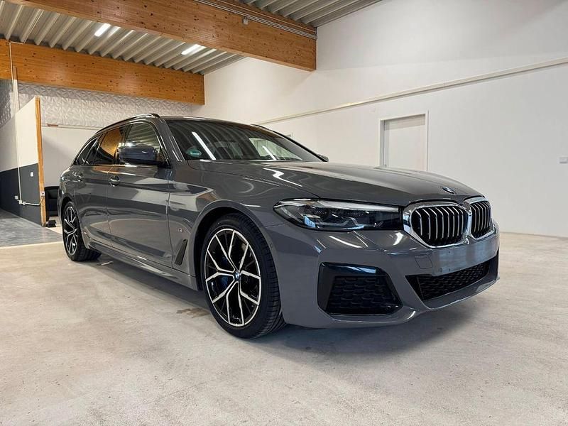 Gebraucht BMW 530 M Sport 286 PS (210 kW) 2020 Grau Kombi