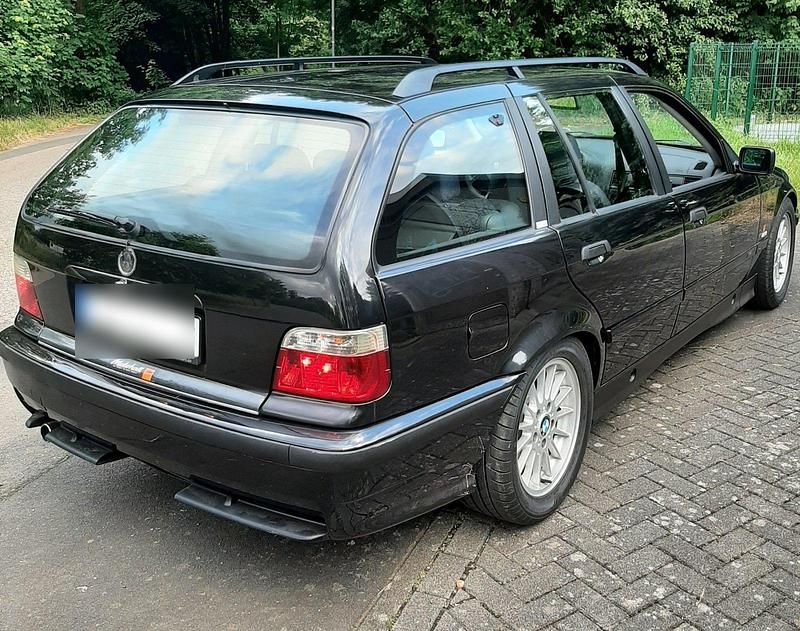 Gebraucht 1997 BMW 318 Kombi | 2.590 € (Guter Preis) - Bild 1/4