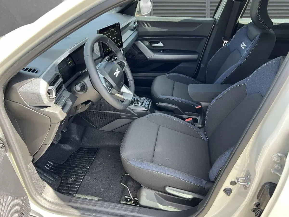 Neu Dacia Duster Expression 158 PS (116 kW) 2026 Sandstone SUV