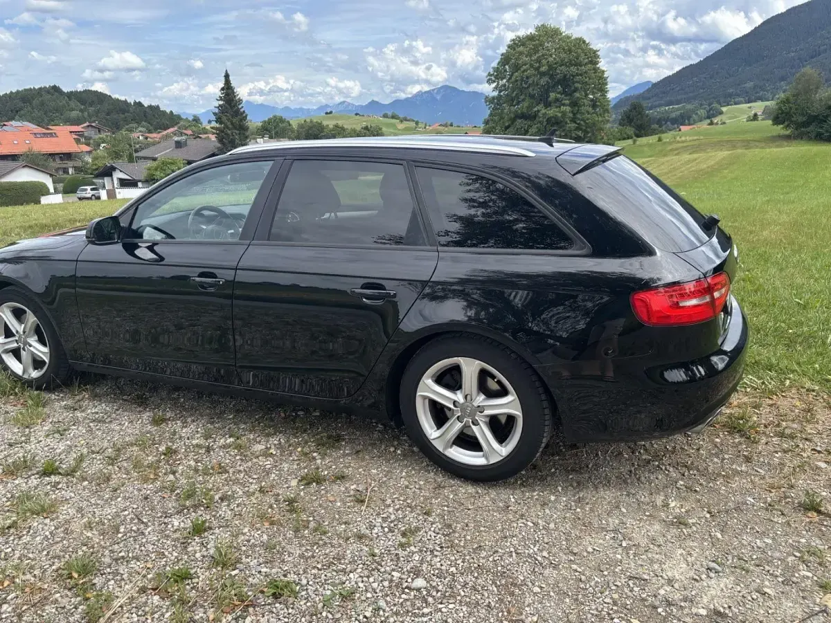 Gebraucht Audi A4 Sport 190 PS (139 kW) 2015 Schwarz Limousine