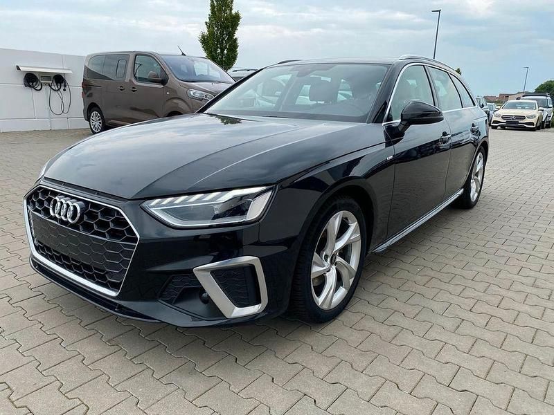 Mythosschwarz metallic Gebraucht 2025 Audi A4 S-Line Kombi | 34.299 € (Superpreis) - Bild 1/3