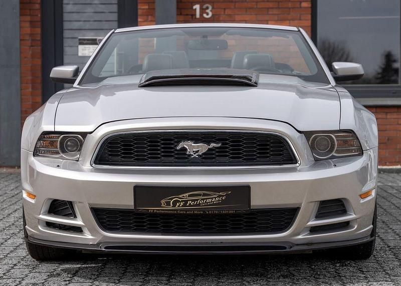 Second-hand Ford Mustang 299 CP (219 kW) 2014 Argintiu Cabrio