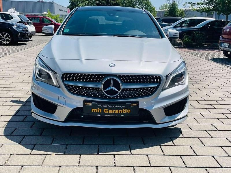 Polarsilber metalliclack Gebraucht 2016 Mercedes 220 AMG Coupé | 22.999 € (Fairer Preis) - Bild 1/4