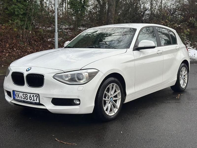 Weiß Gebraucht 2014 BMW 116 Efficient Dynamics Kleinwagen | 7.800 € (Fairer Preis) - Bild 1/4