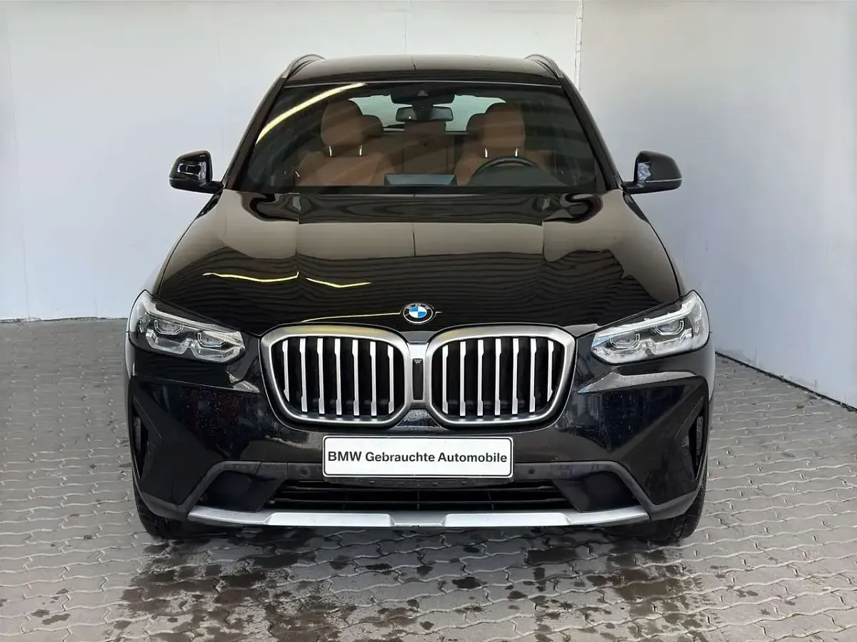 Gebraucht BMW X3 Sport Line 190 PS (139 kW) 2024 Schwarz SUV