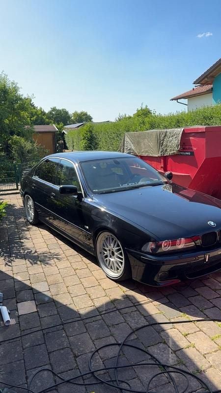 Schwarz Gebraucht 2001 BMW 530 M Sport Limousine | 6.000 € (Guter Preis) - Bild 1/4