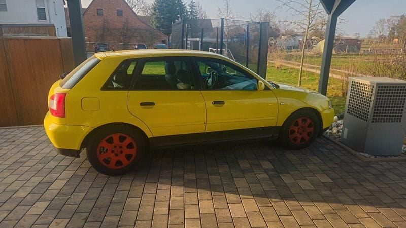 Gebraucht Audi A3 Attraction 150 PS (110 kW) 2000 Gelb Kleinwagen