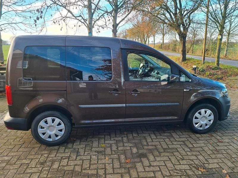 Gebraucht VW Caddy 75 PS (55 kW) 2018 Braun Van / Kleinbus