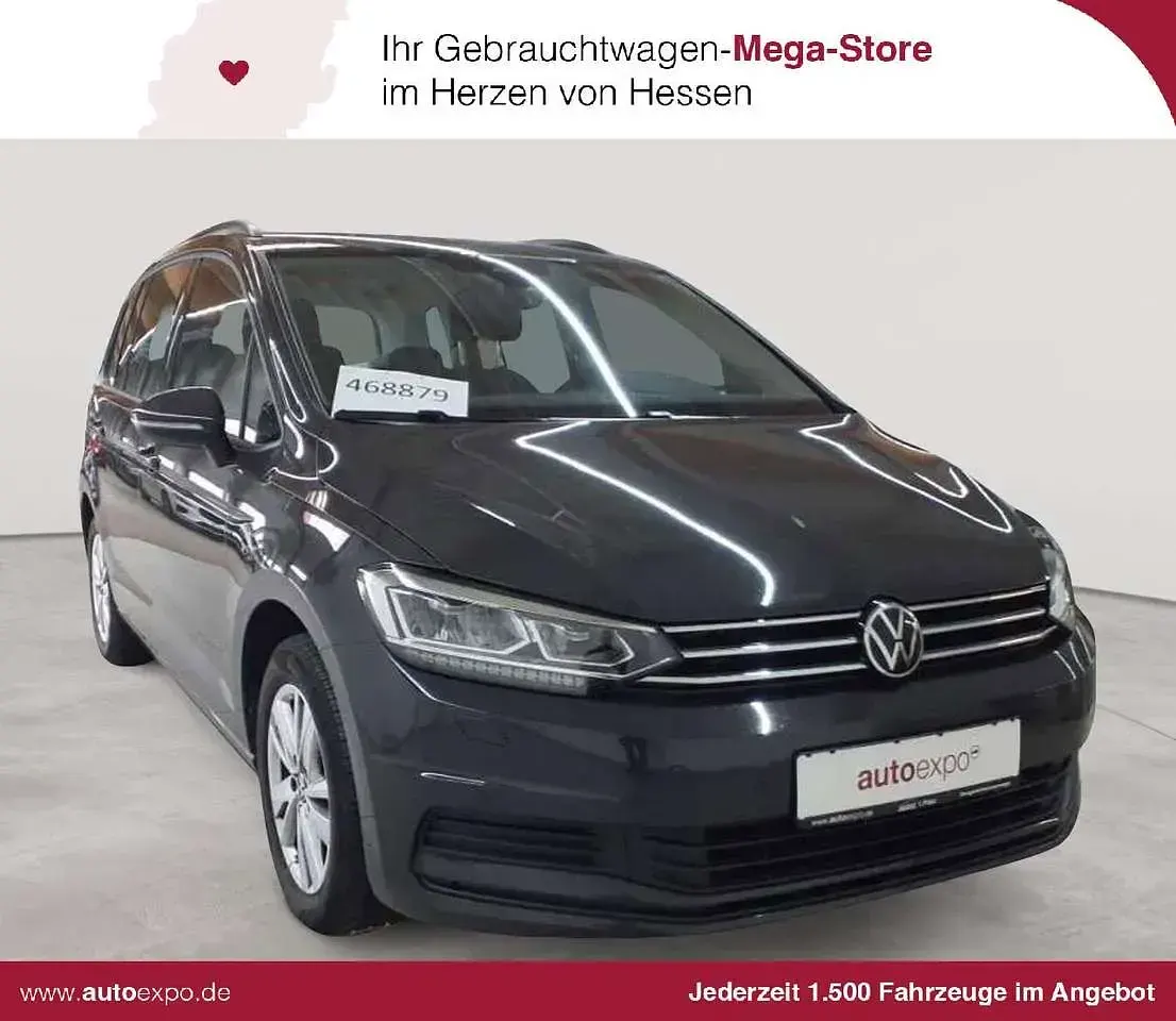 Gebraucht VW Touran Comfortline 122 PS (89 kW) 2022 Van / Kleinbus
