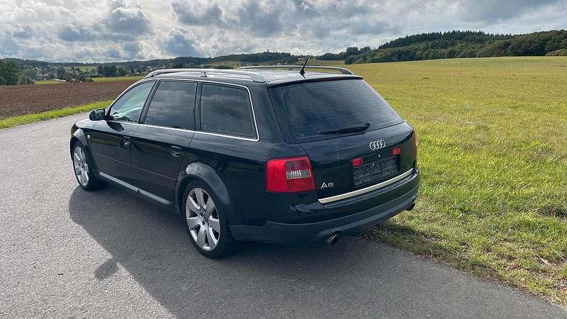 Schwarz Gebraucht 2002 Audi A6 Kombi | 3.500 € (Guter Preis) - Bild 1/4