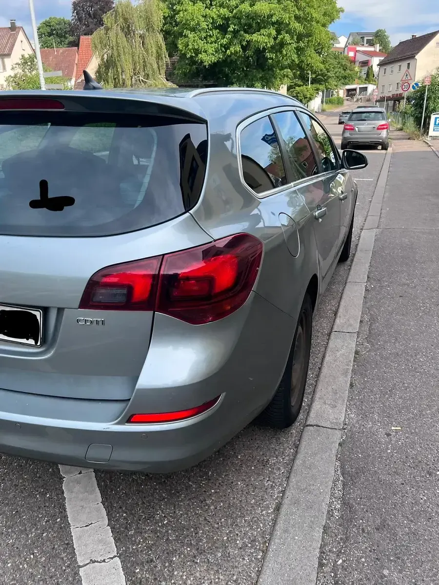 Gebraucht Opel Astra 165 PS (121 kW) 2012 Grau Kombi