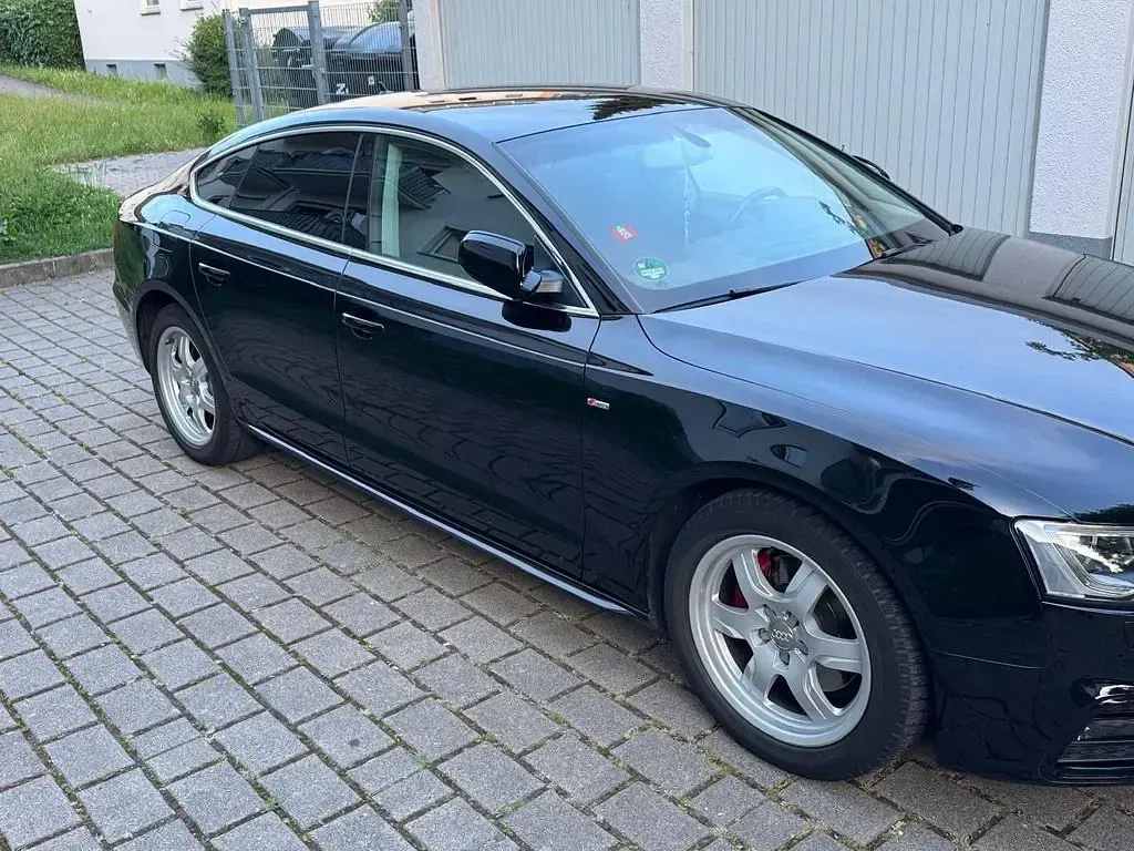 Gebraucht Audi A5 Sportback 177 PS (130 kW) 2016 Schwarz Kleinwagen