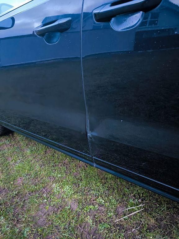 Gebraucht VW Sharan Comfortline 140 PS (102 kW) 2011 Schwarz Van / Kleinbus