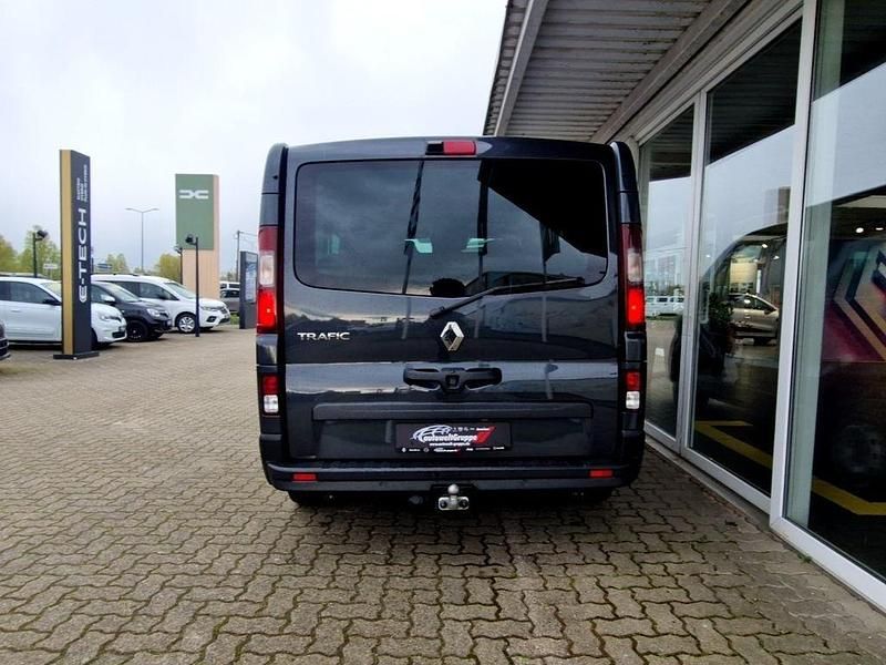 Gebraucht Renault Trafic Life 170 PS (125 kW) 2022 Grau Van / Kleinbus