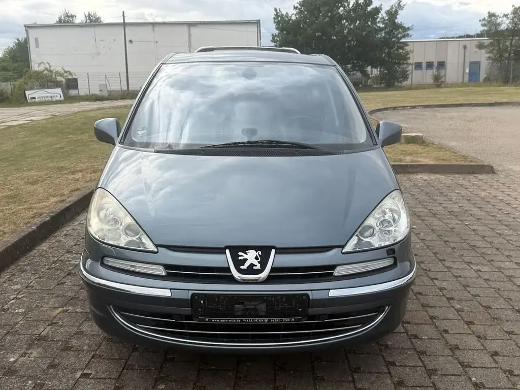 Gebraucht Peugeot 807 Allure 163 PS (119 kW) 2012 Grau Van / Kleinbus