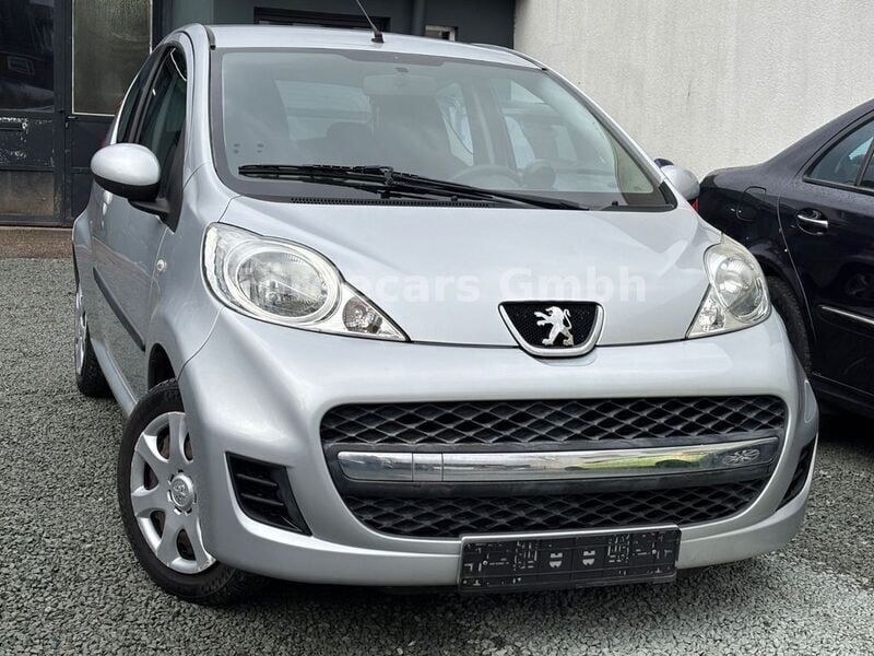 Gebraucht Peugeot 107 Filou 68 PS (50 kW) 2010 Grau Kleinwagen
